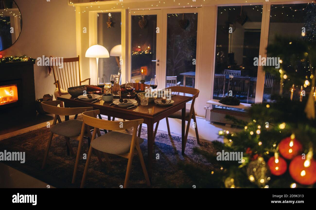 Interior shot of a family home decorated for Christmas eve celebrations ...