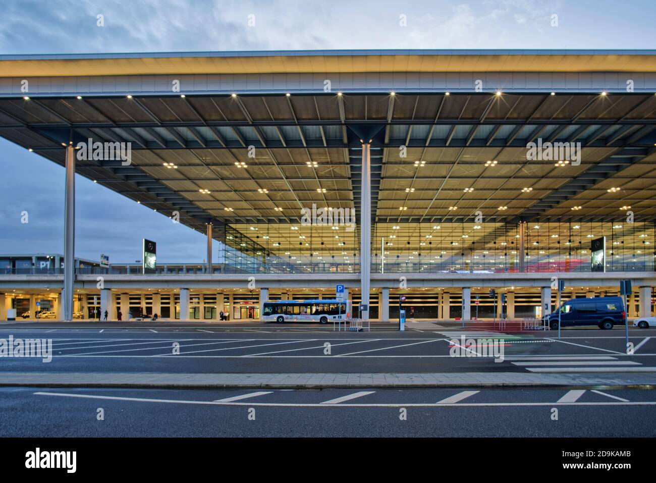 Flughafen Berlin Brandenburg BER. Inbetriebnahme des BER, Terminal 1, Am 31. Oktober 2020 wurde das neue Terminal 1 des Flughafens Berlin Brandenburg Stock Photo