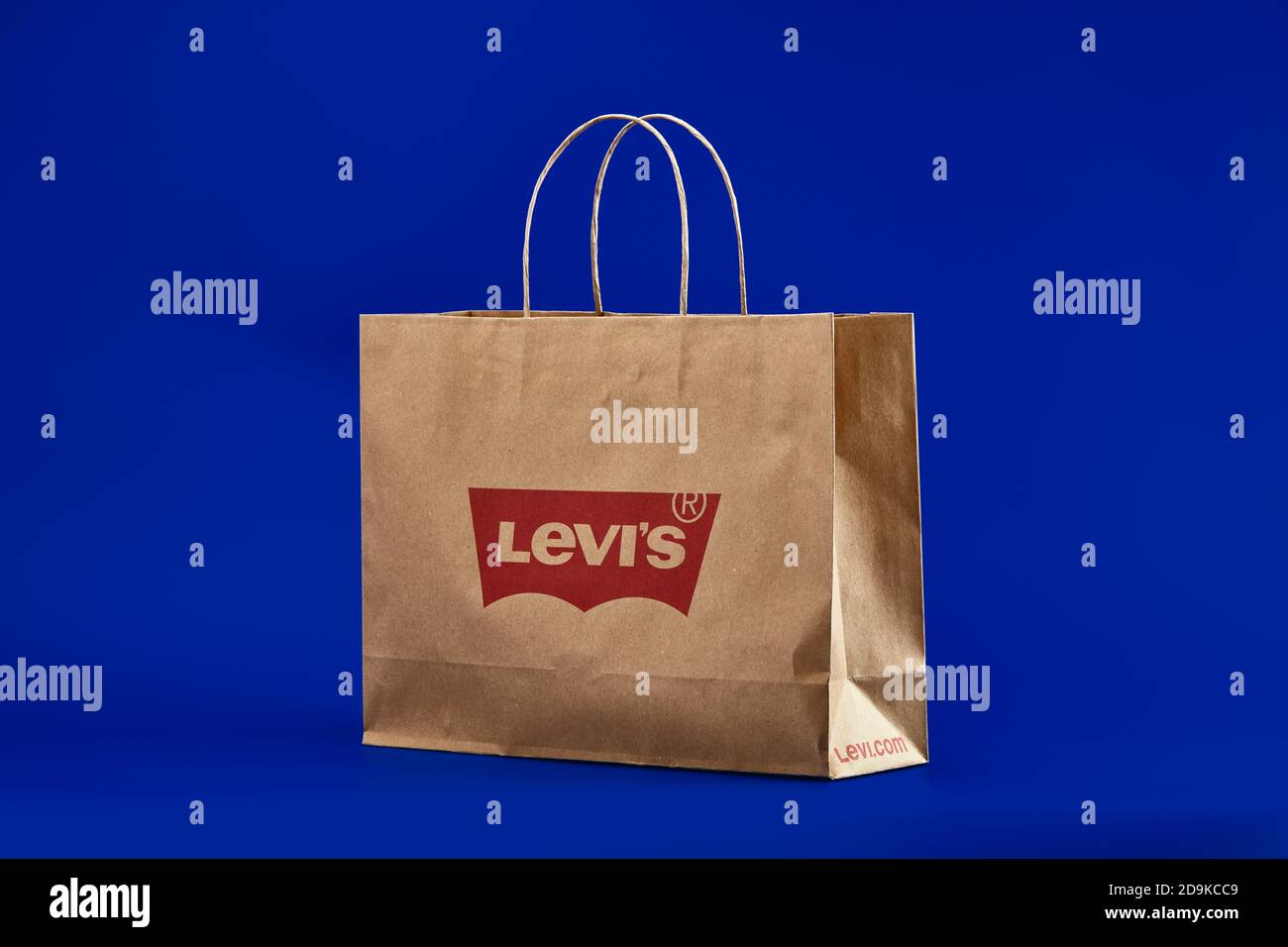 Levi's paper shopping bags. 26.03.2020 