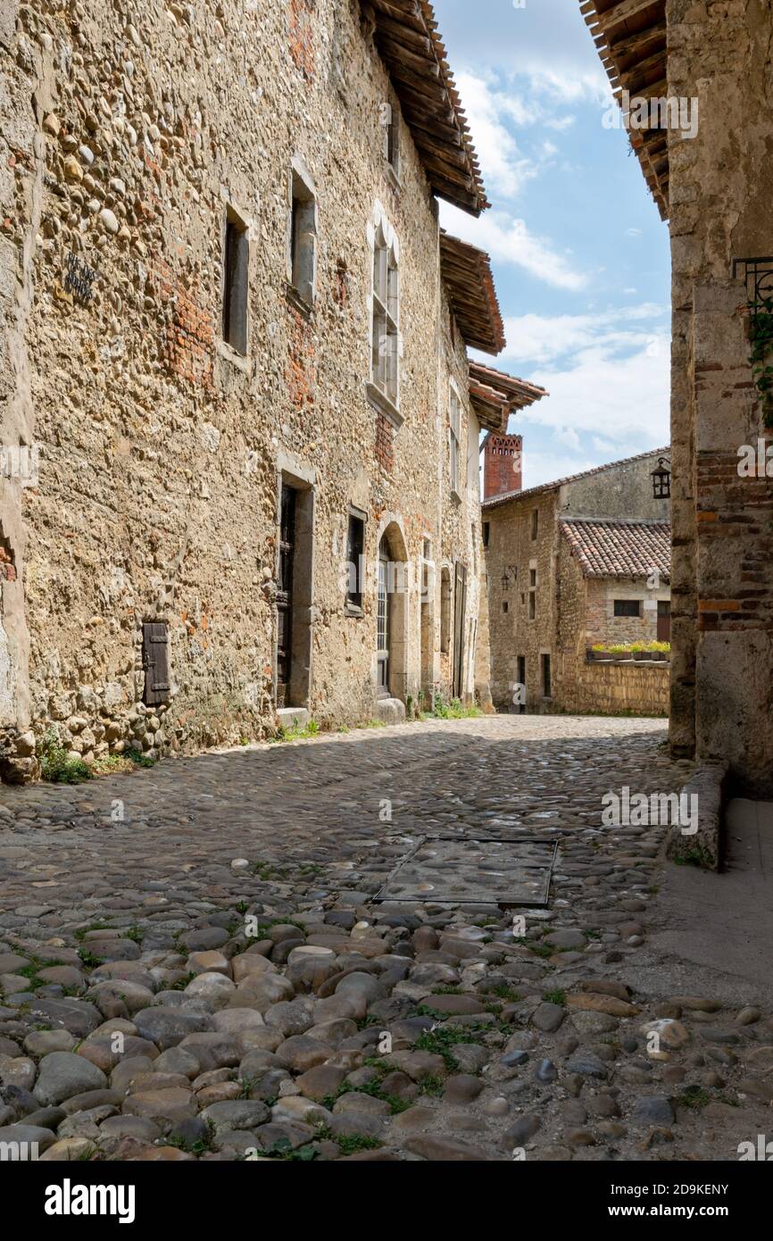 medieval city of perouges Stock Photo - Alamy