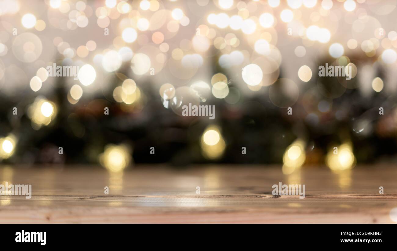 Light gold bokeh foreground hi-res stock photography and images - Alamy