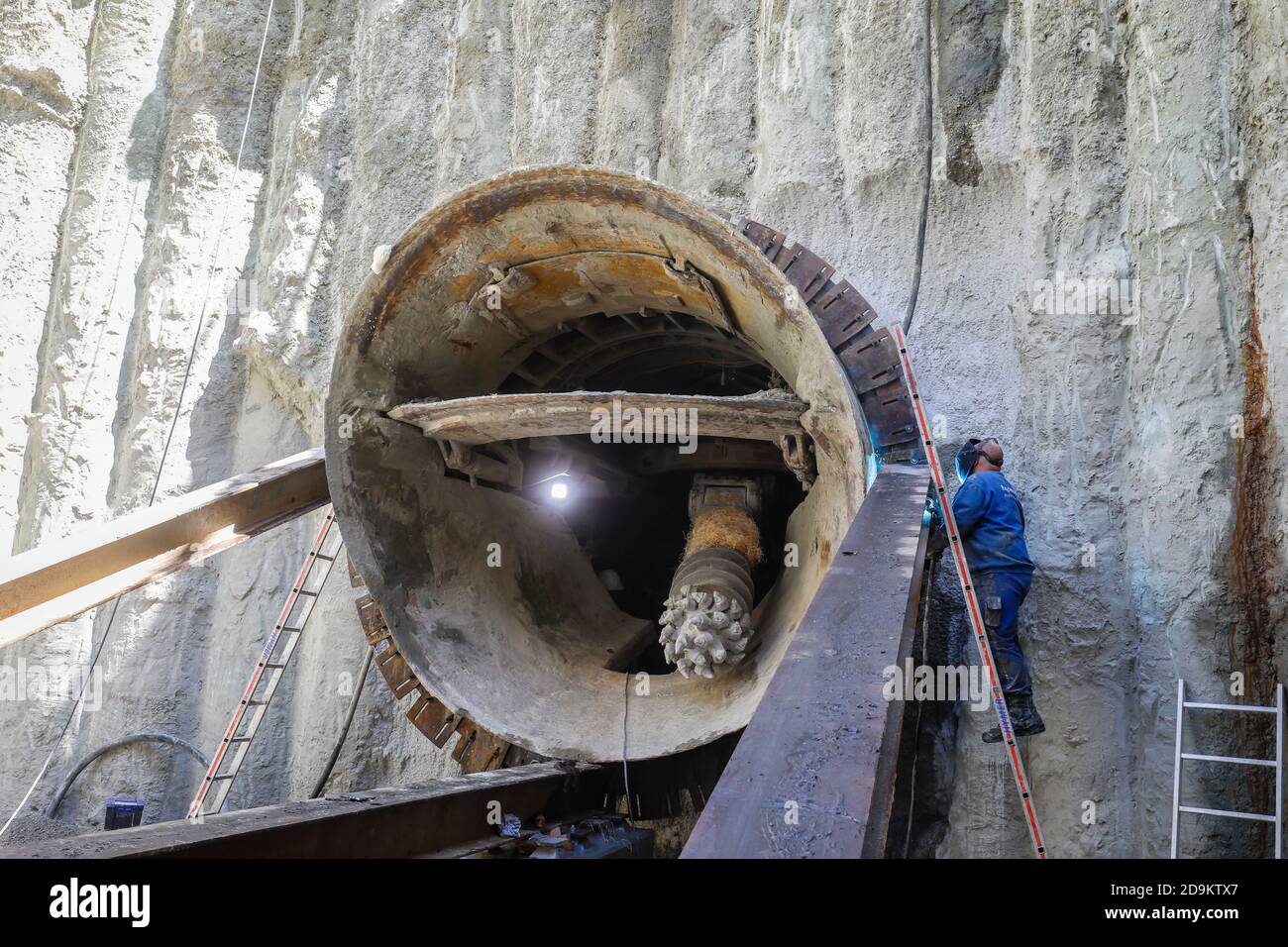 New construction of the Berne sewer, entry of the tunnel boring machine into the shaft, the Berne belongs to the Emscher river system, was previously an open, above-ground wastewater sewer, Emscher conversion, Essen, Ruhr area, North Rhine-Westphalia, Germany Stock Photo
