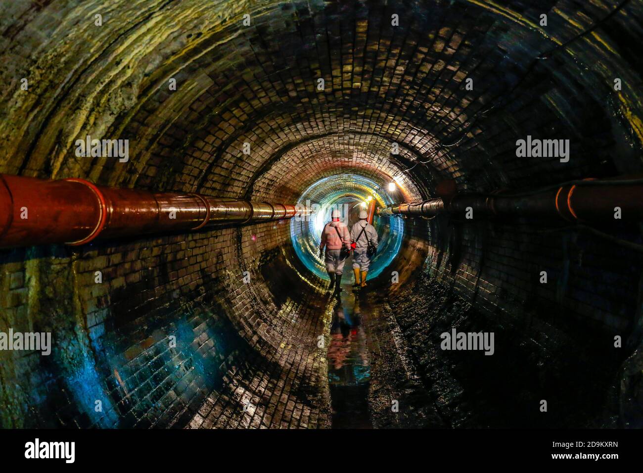Ruhr area, North Rhine-Westphalia, Germany, topic of sewer network transmission, inspection of an old, brick-built sewer in need of rehabilitation. Stock Photo