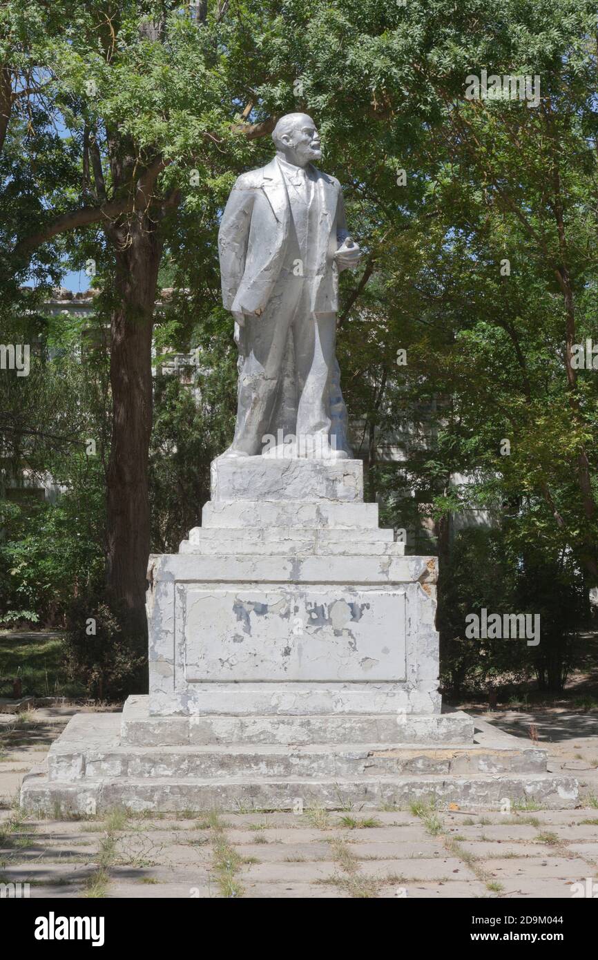 Saki, Crimea, Russia - July 23, 2020: Monument to Vladimir Ilyich Lenin in the Saki resort park, Crimea Stock Photo