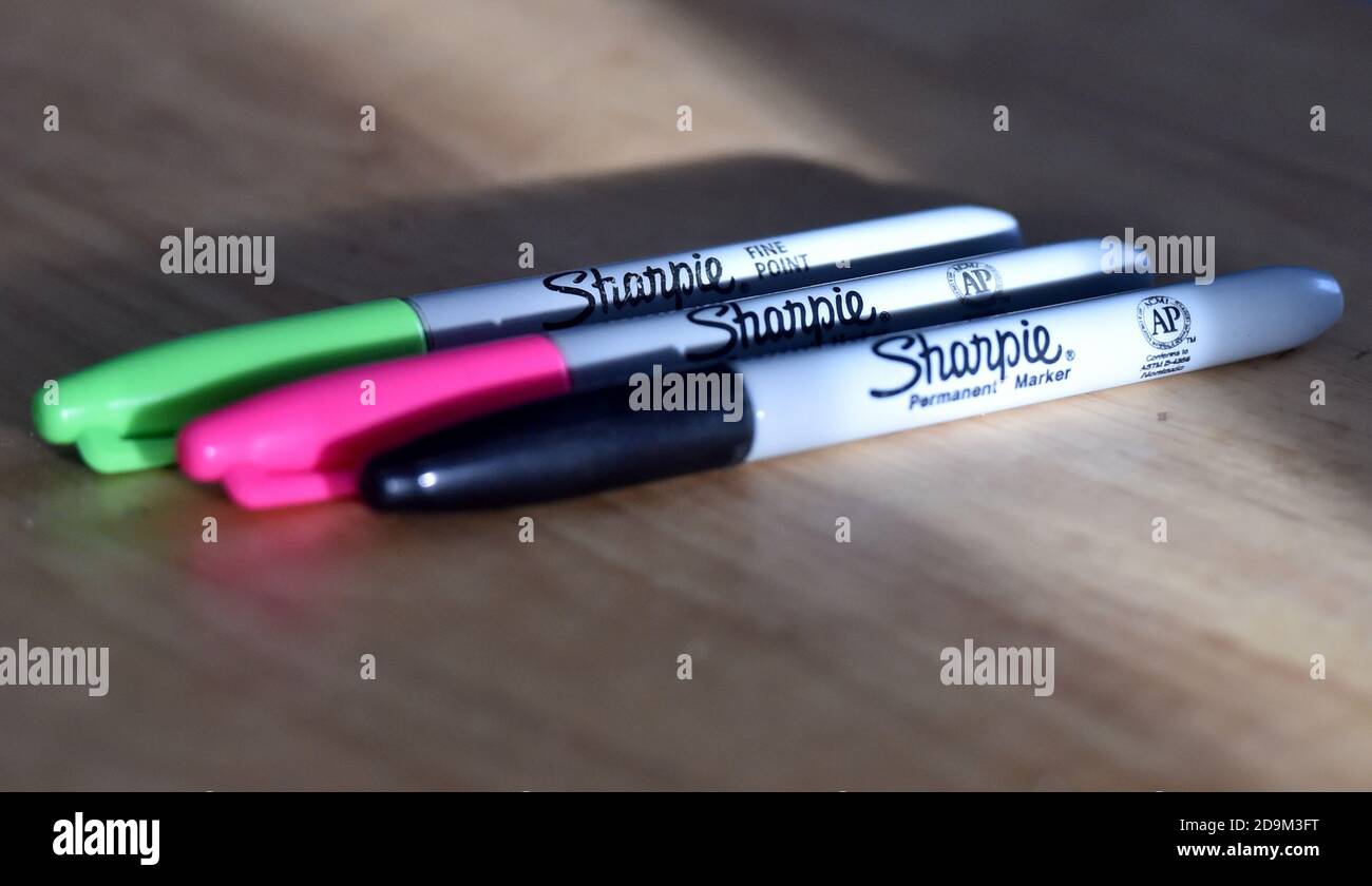 Sharpie pens hi-res stock photography and images - Alamy