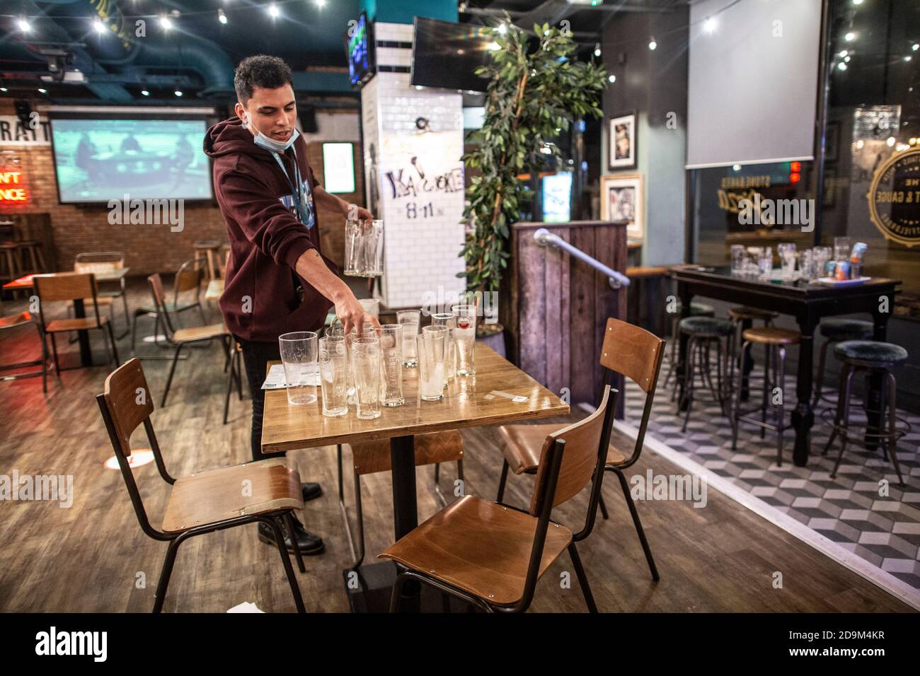 People out in Wimbledon town before the latest Coronavirus Lockdown restrictions came into force during November 2020 closing pubs and restaurants, UK Stock Photo