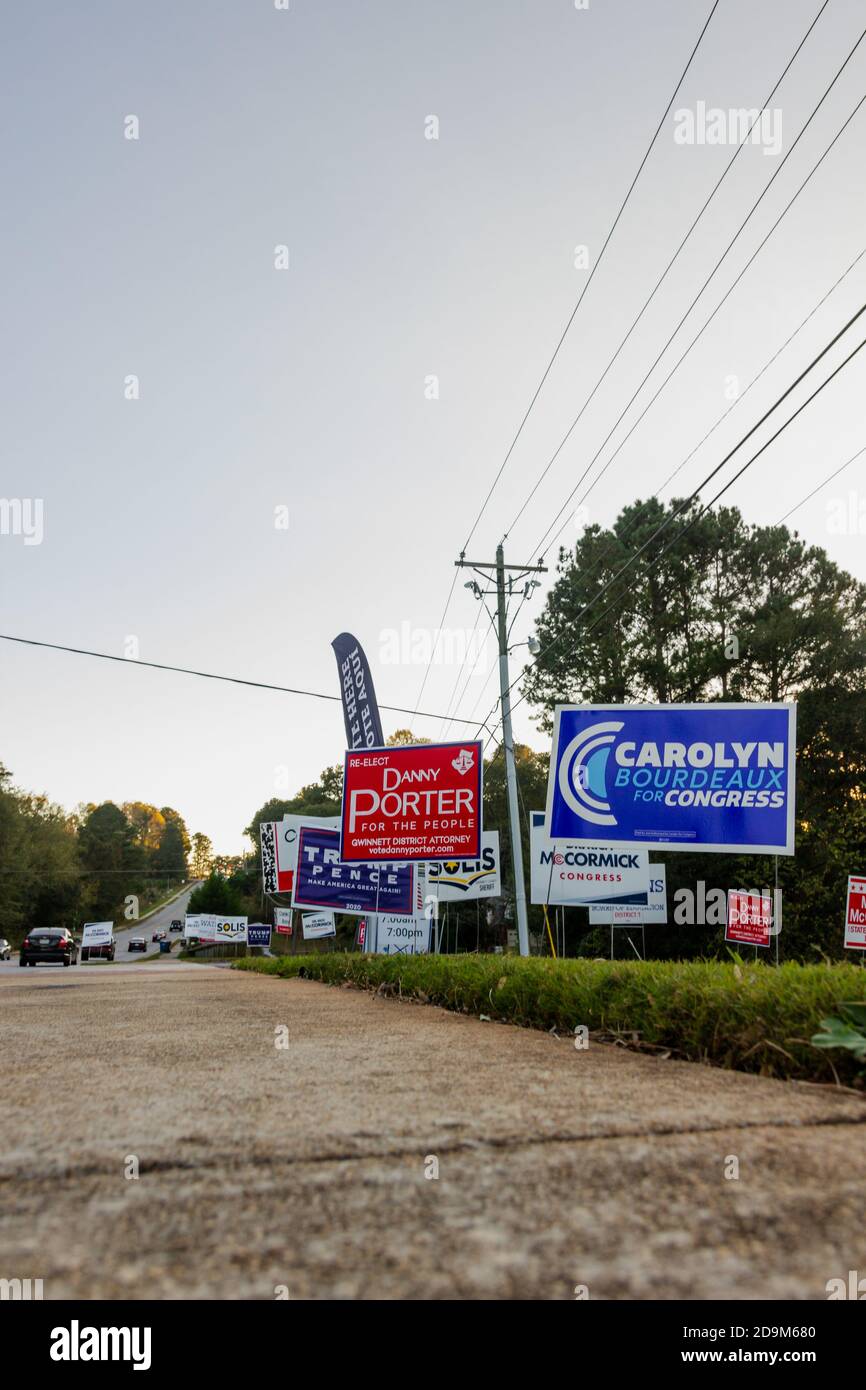 Kamala harris campaign sign hi-res stock photography and images - Alamy