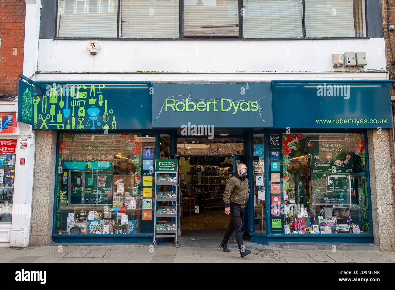 Robert dyas shop uk hires stock photography and images Alamy
