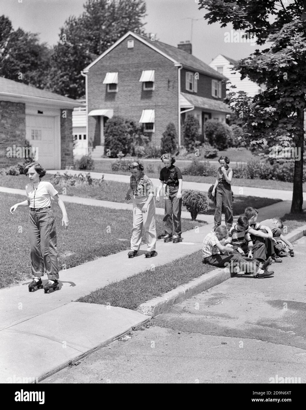 Female roller skates 1950s hires stock photography and images Alamy
