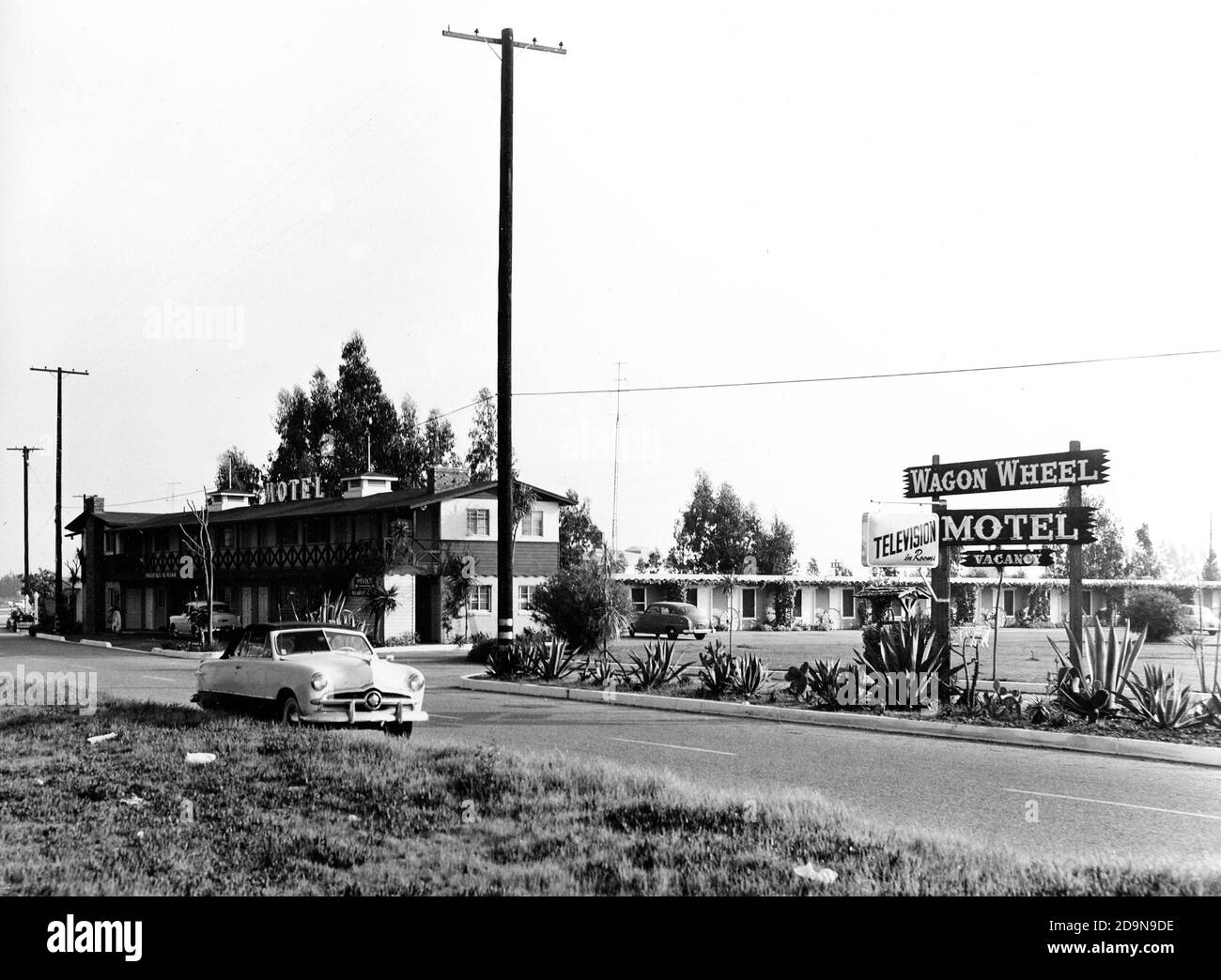 Wagon Wheel, Oxnard, 1950s Stock Photo Alamy