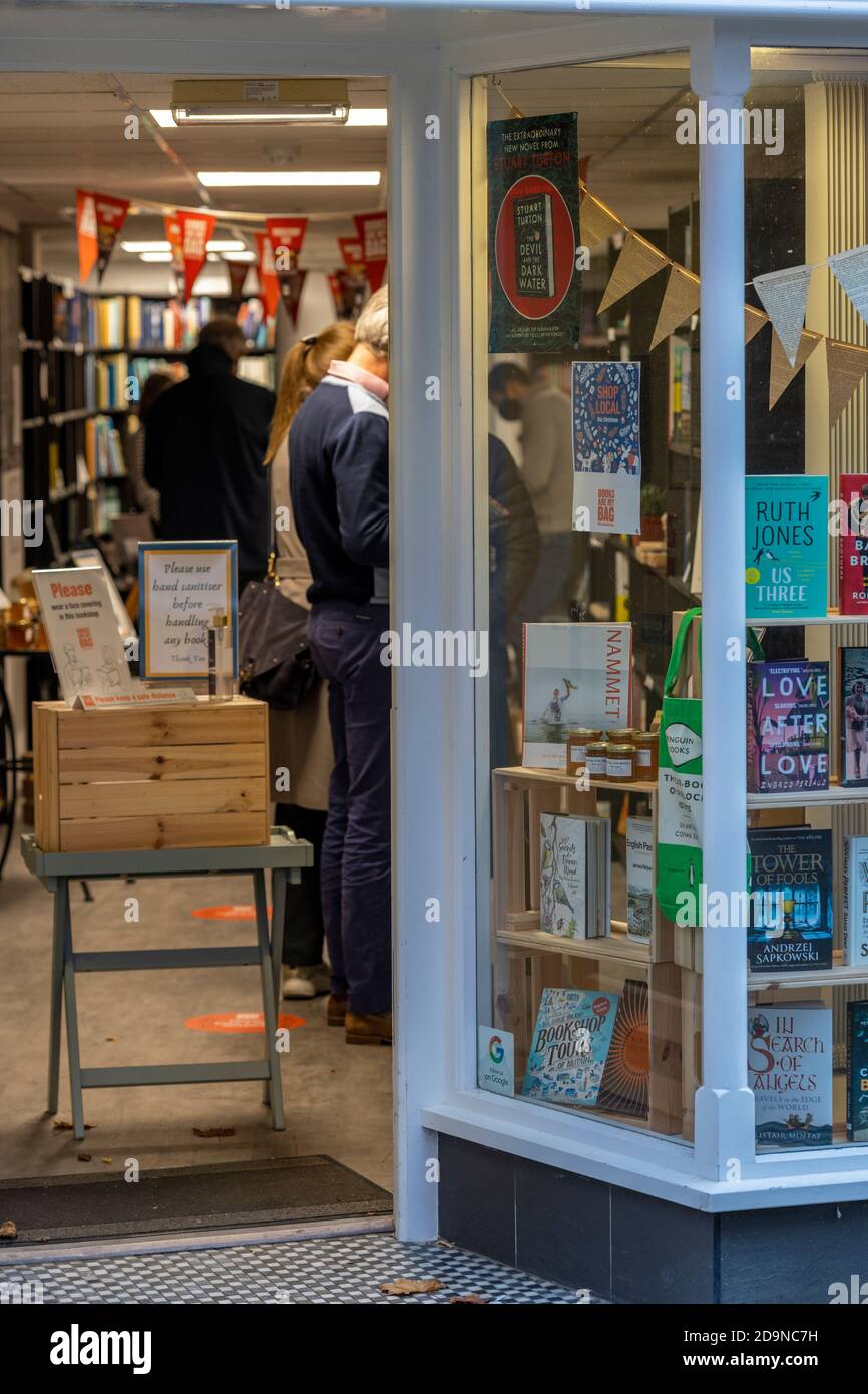 Books open doors hi-res stock photography and images - Alamy