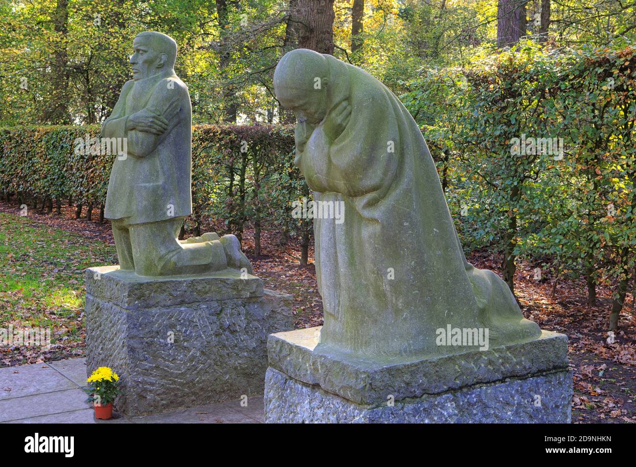 Grieving Parents Kollwitz