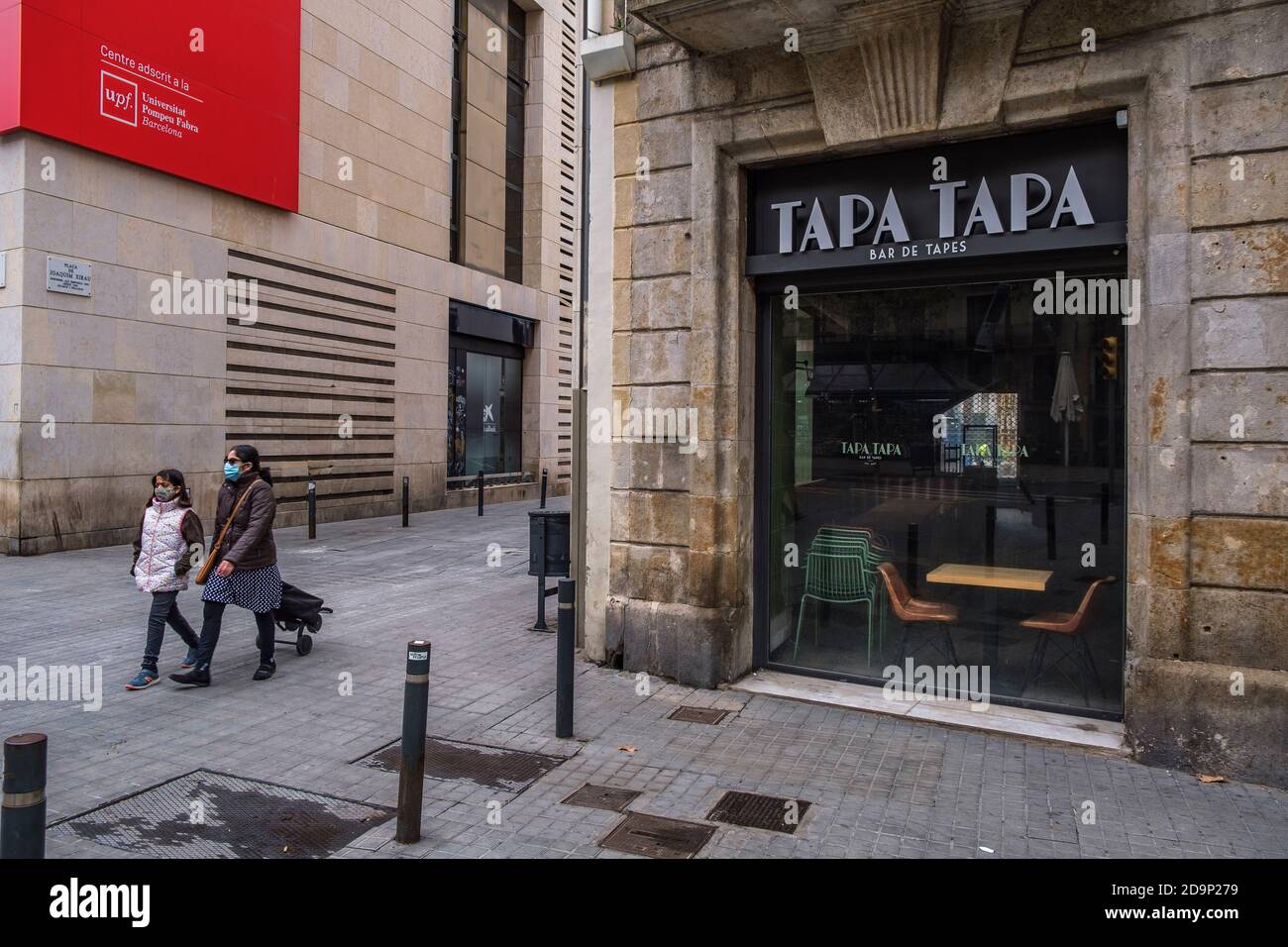 The window of the Tapa Tapa restaurant is pictured empty on the Rambla in  Barcelona.Due to the second wave of Covid 19 infections, Barcelona  continues with most of the establishments closed to