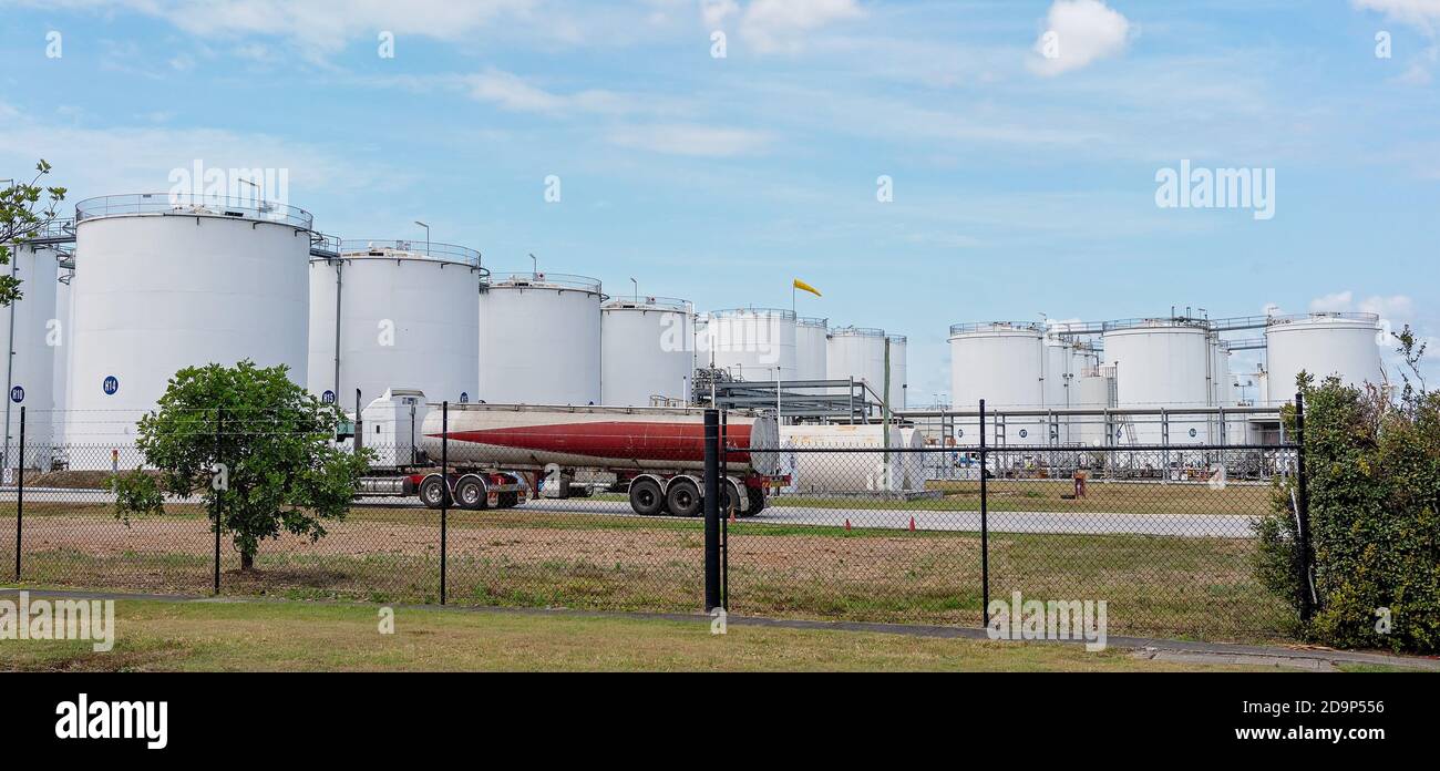 Aviation fuel storage tanks hires stock photography and images Alamy
