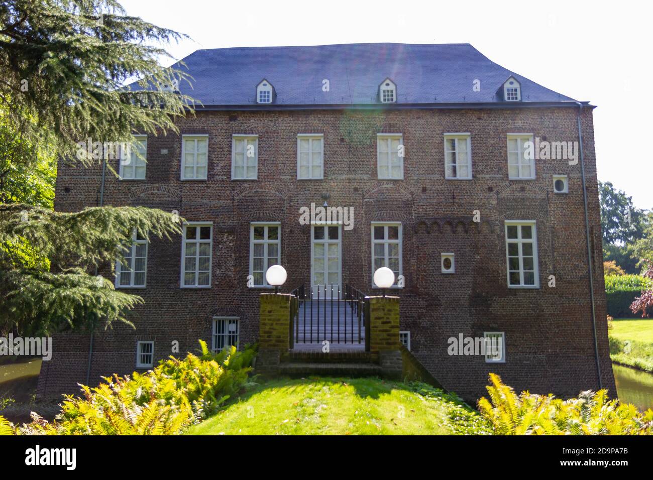 Back entrance of castle Well Stock Photo - Alamy