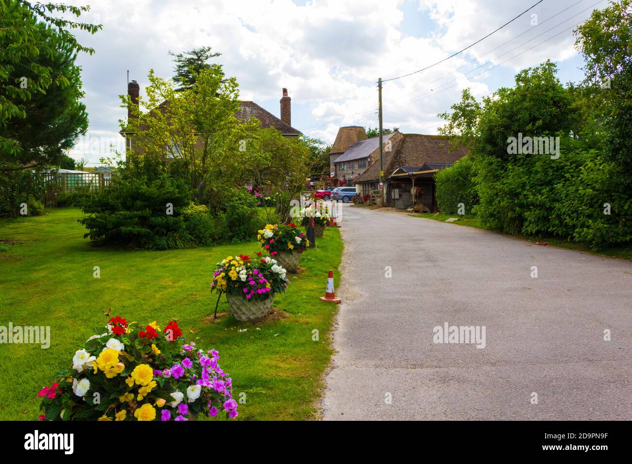 Picturesque streets and houses of Sellindge a civil parish and village