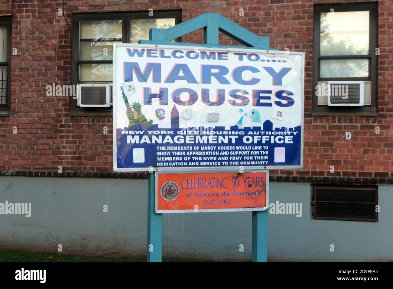 Brooklyn, NY, USA. 6th Nov, 2020. Visuals during the official ribbon cutting ceremony opening the new New York City Housing Authority (NYCHA) Marcy Houses Community Center on November 6, 2020 in the Bedford Stuyvesant section of Brooklyn, New York City. Credit: Mpi43/Media Punch/Alamy Live News Stock Photo