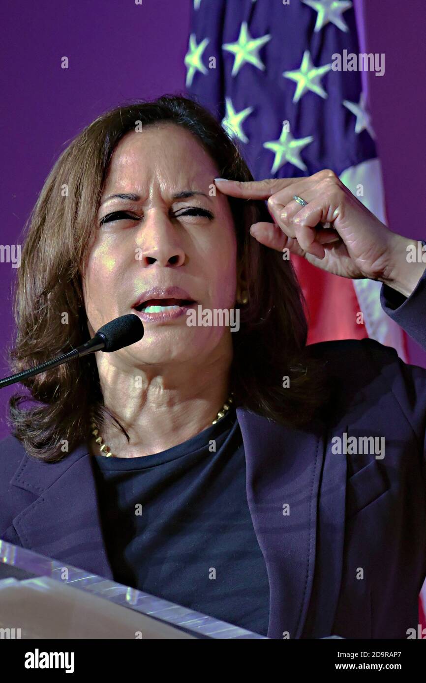 Democratic presidential hopeful Sen. Kamala Harris delivers remarks during the Second Step Criminal Justice Forum at Benedict College October 26, 2019 in Columbia, South Carolina. Stock Photo