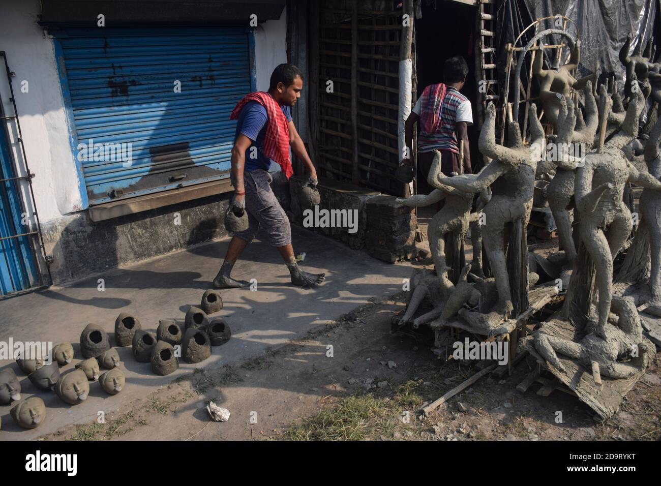 Kolkata, India. 06th Nov, 2020. Artists are seen working at their workshop.The popular Hindu festival 'Dewali' is coming very soon. Many Hindus celebrate dewali as Kali puja in India. Credit: SOPA Images Limited/Alamy Live News Stock Photo