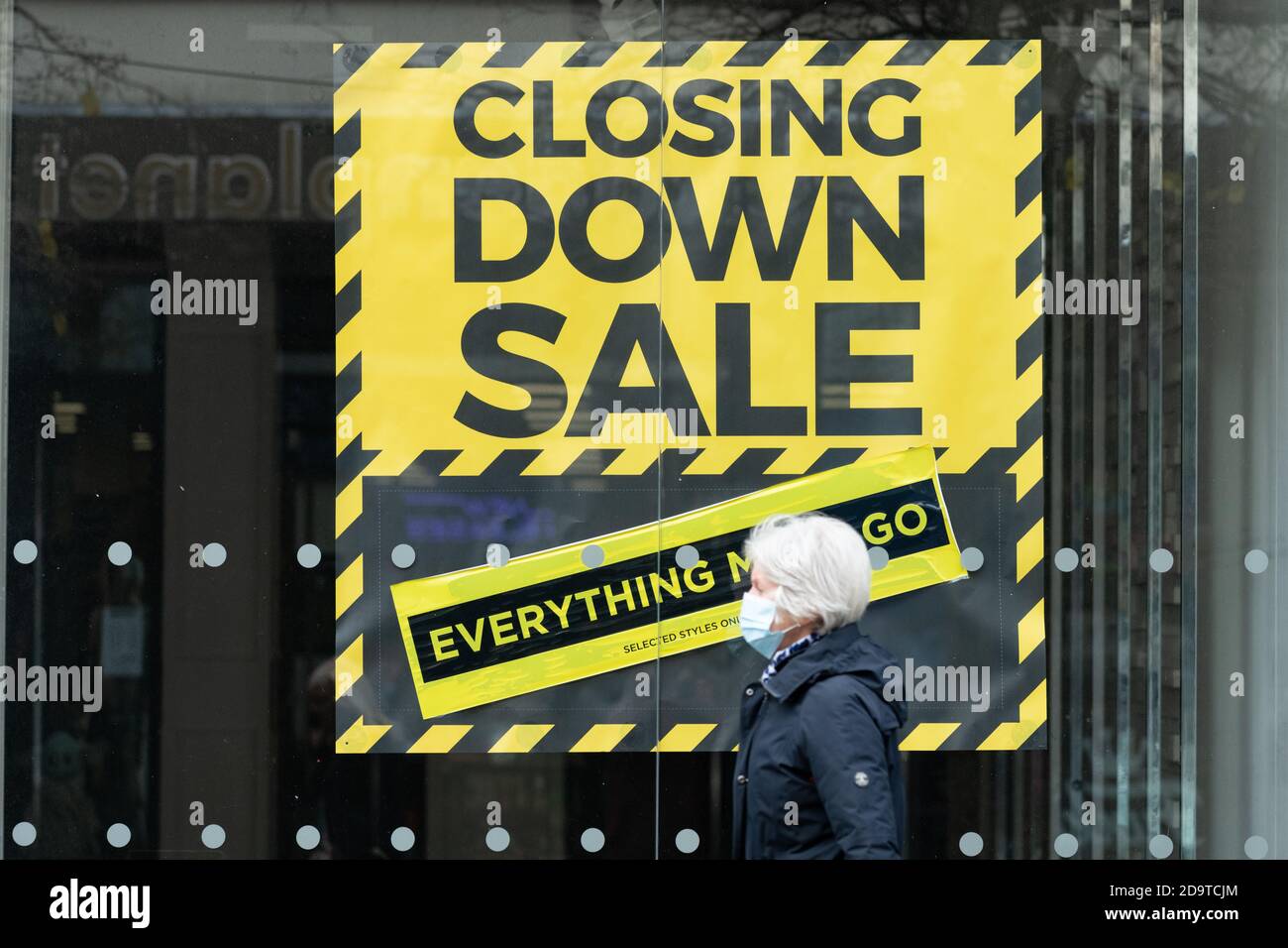 Closing Down Sale sign on windows of closed shop, Glasgow, Scotland, UK (Bonmarche store which closed early 2020) Stock Photo