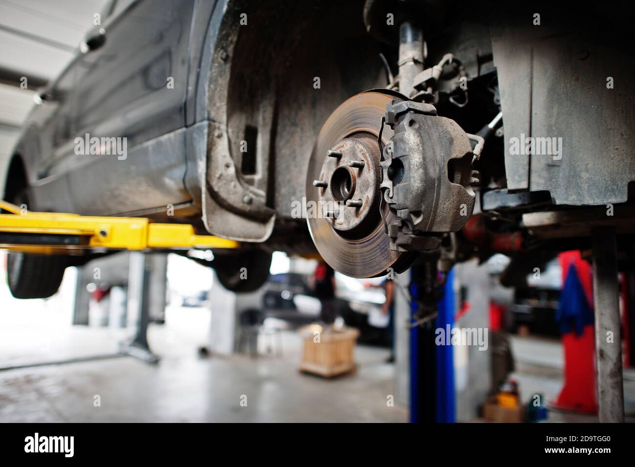 Car brakes repair and maintenance - Car Brakes Repair And Maintenance Theme 2D9TGG0