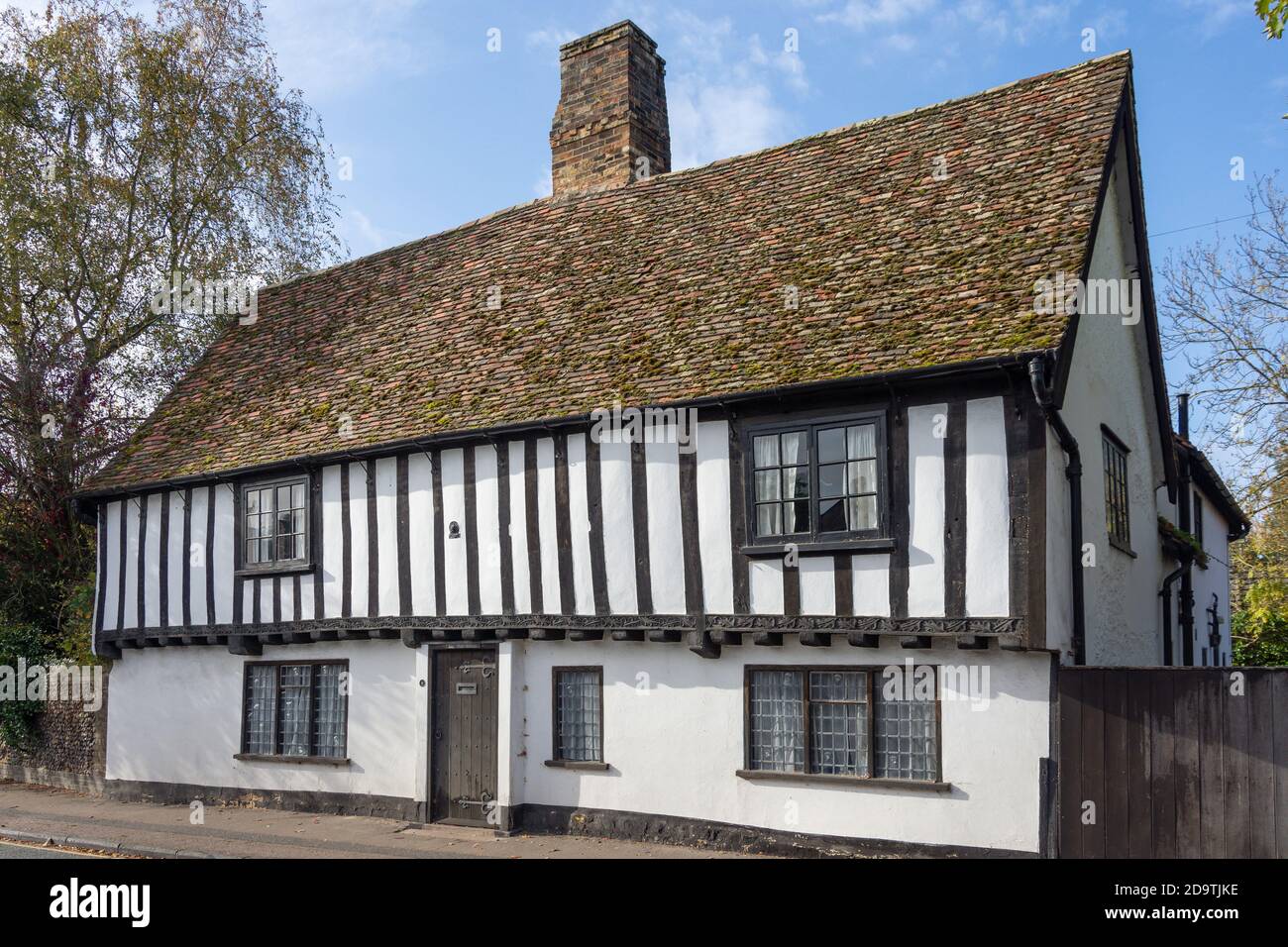 Timber-framed cottage, High Street, Great Shelford, Cambridgeshire, England, United Kingdom Stock Photo