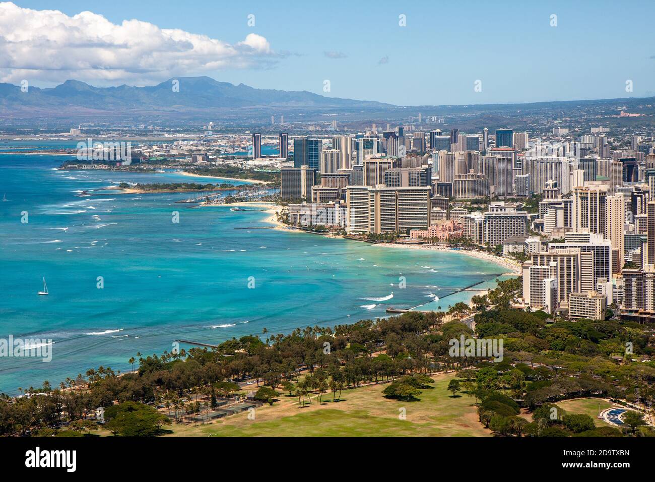 View honolulu pacific ocean hi-res stock photography and images - Alamy