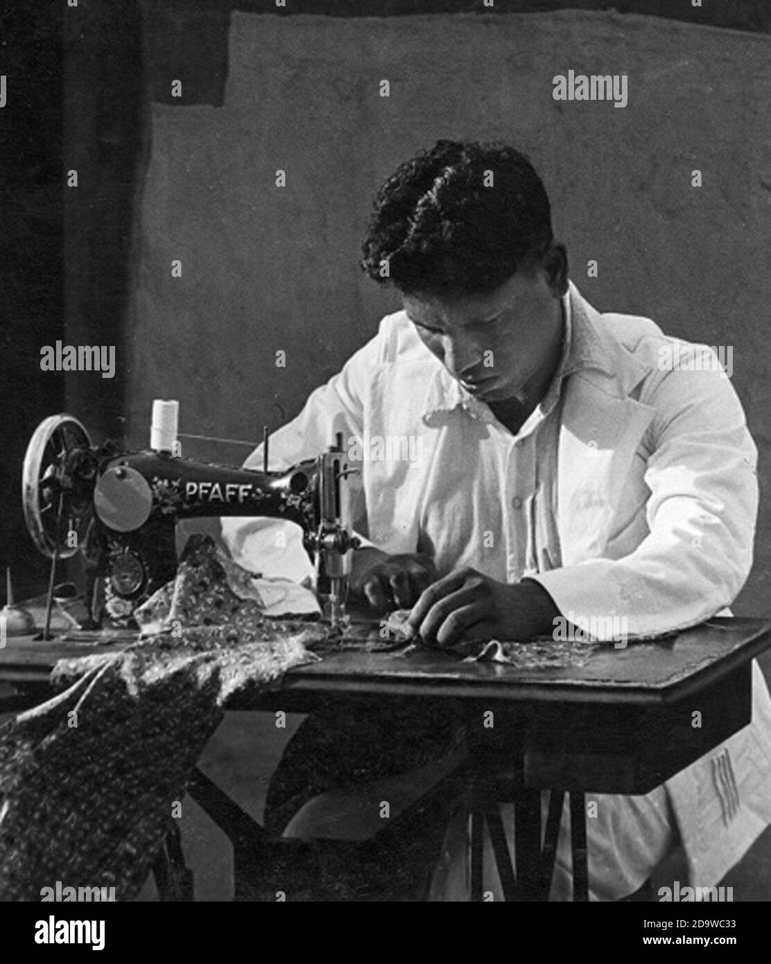 1940s tailor Black and White Stock Photos & Images - Alamy
