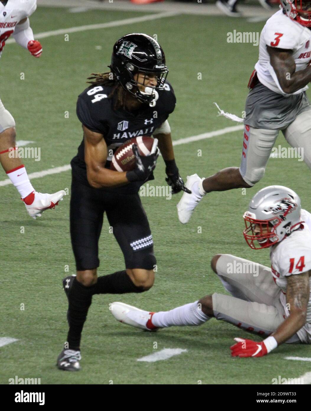 November 7, 2020 - Hawaii Rainbow Warriors wide receiver Nick Mardner #84 scores a 42 yard touchdown on this reception in the second quarter during a game between the Hawaii Rainbow Warriors and the New Mexico Lobos at Aloha Stadium in Honolulu, HI - Michael Sullivan/CSM Stock Photo