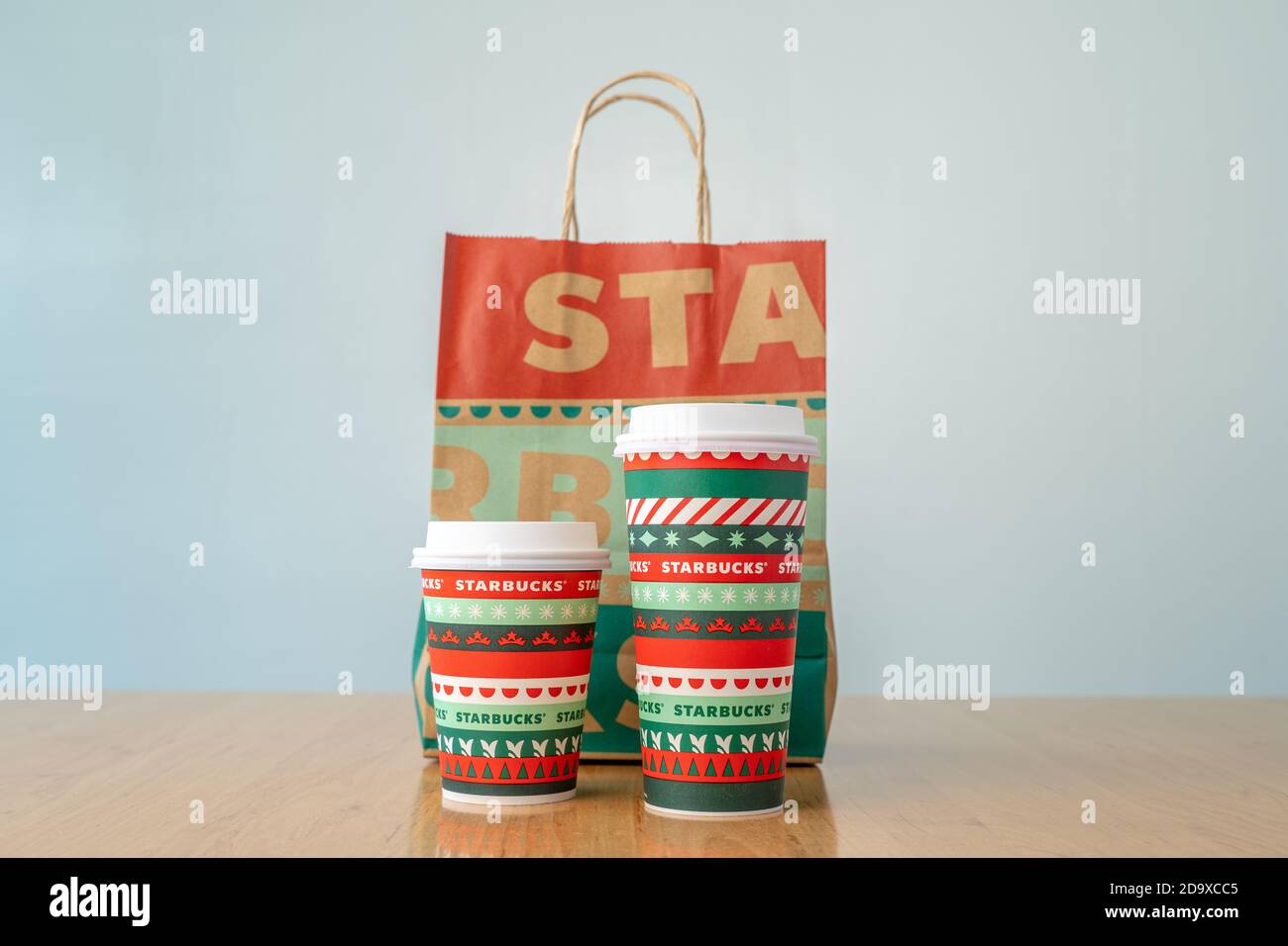 Paper cup sizes hi-res stock photography and images - Alamy