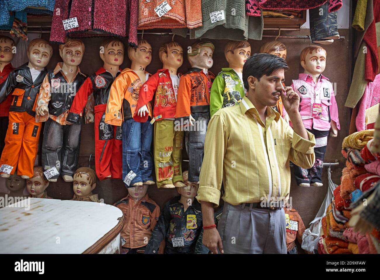 Indian childrens clothing hires stock photography and images Alamy