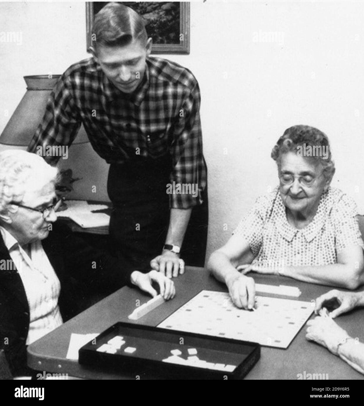 Marvin Ketcham observes Scrabble game Maple Lawn Homes Eureka, IL Stock