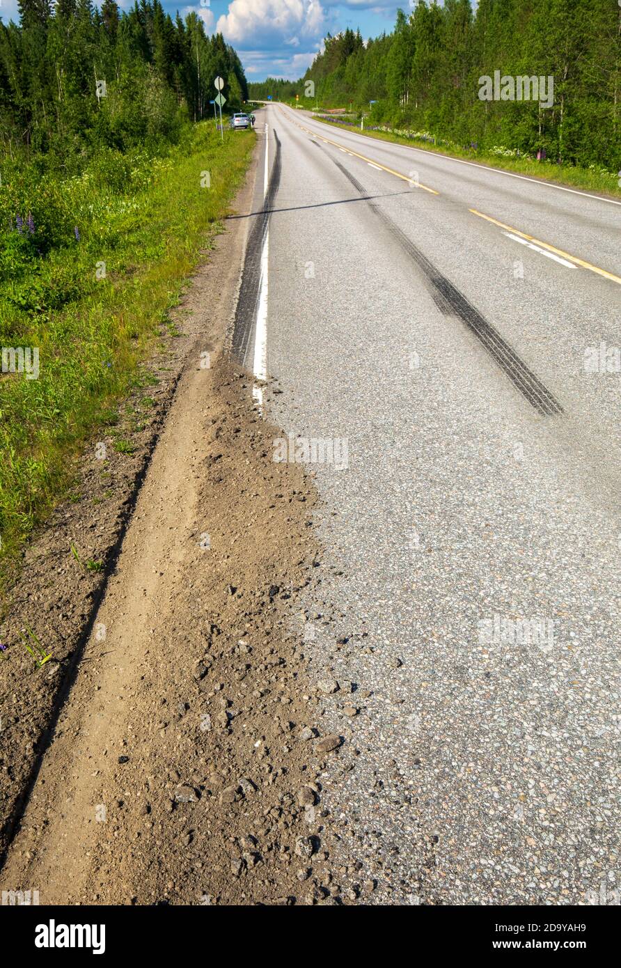 Skid mark highway hi-res stock photography and images - Alamy