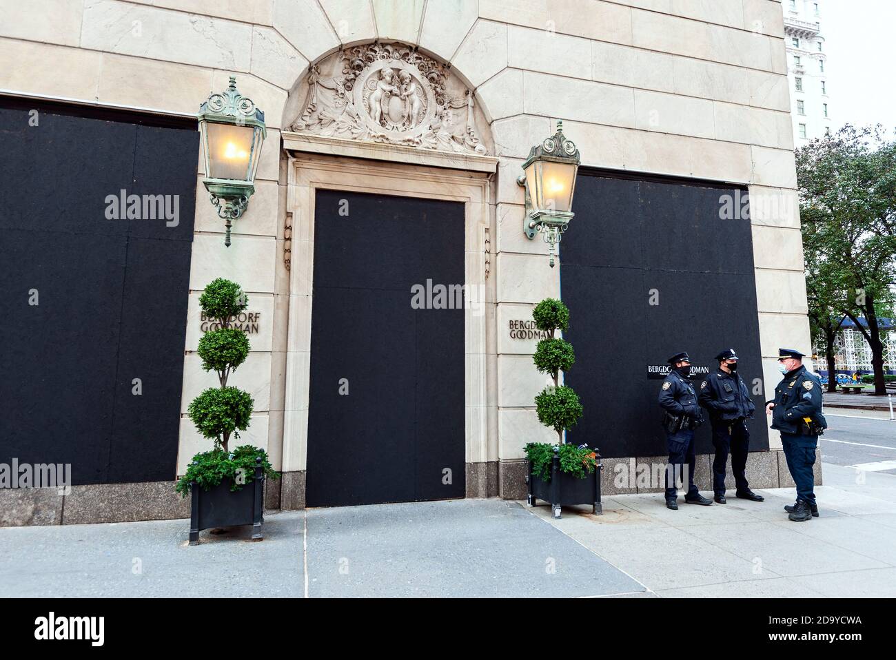 Store stores storefront storefronts hi-res stock photography and images -  Alamy