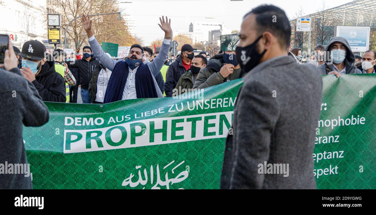 Hamburg, Germany. 08th Nov, 2020. Islamists demonstrate behind a banner with the inscription "Demo out of love for our prophet" against insults against the Islamic prophet Mohamed. Credit: Markus Scholz/dpa/Alamy Live News Stock Photo