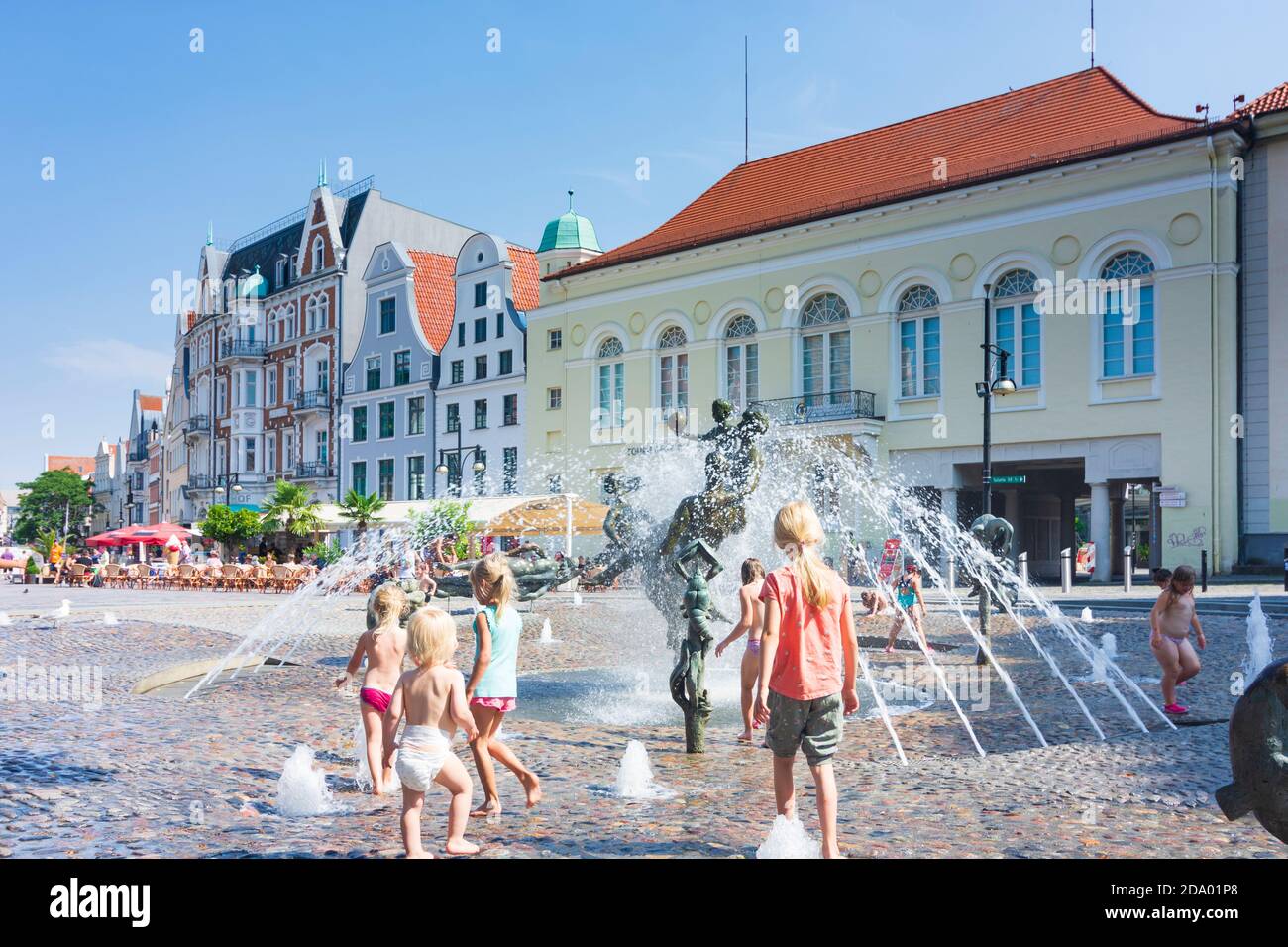 Rostock: square Universitätsplatz, fountain 'Brunnen der Lebensfreude', Ostsee (Baltic Sea), Mecklenburg-Vorpommern, Germany Stock Photo