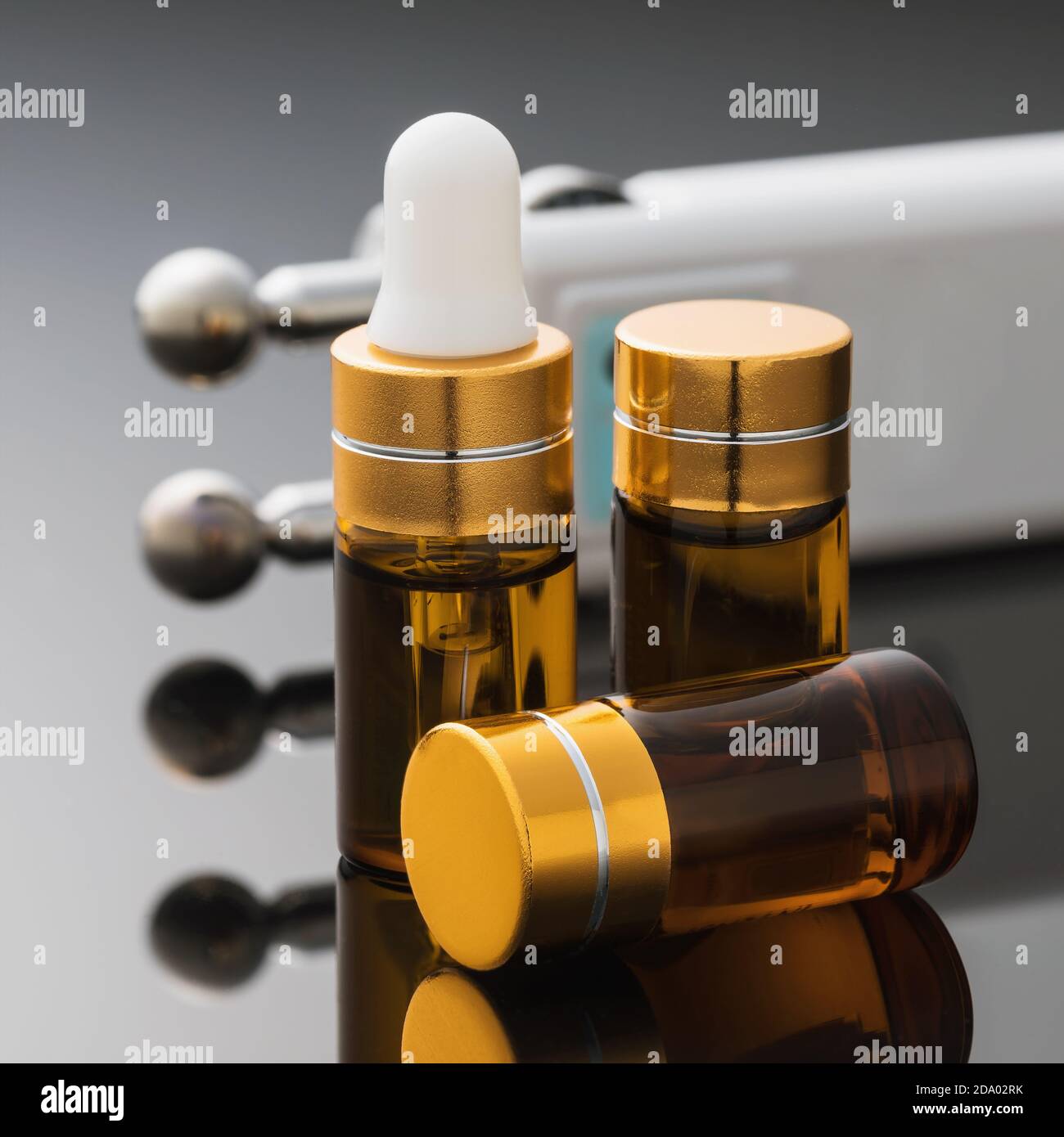 Gel and device for microcurrent stimulation of facial muscles on a