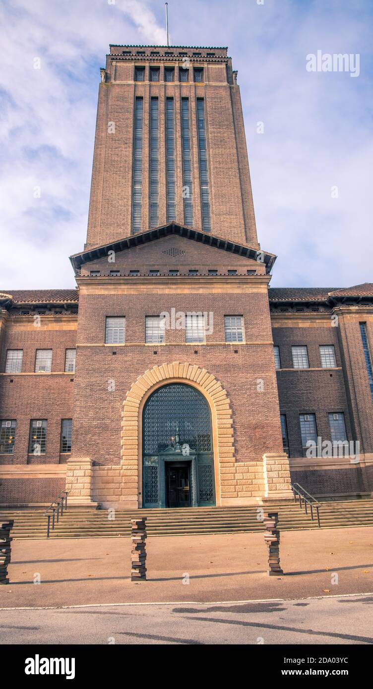 Front of Cambridge University Library is the main research library of the University of Cambridge in England and holds over 9 million items. Stock Photo