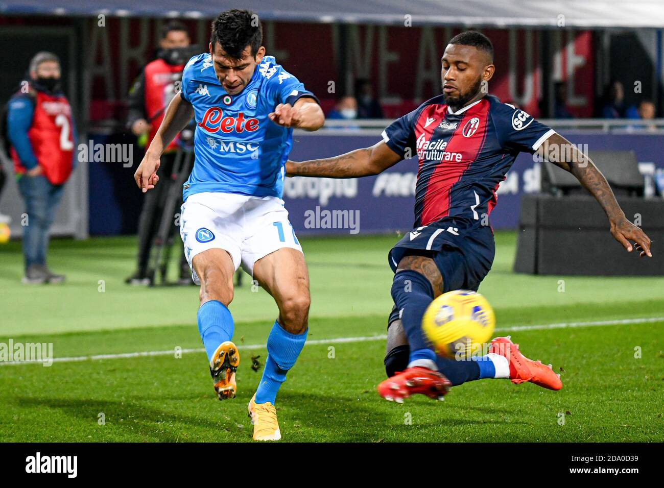 Bologna, Italy. 08th Nov, 2020. Hirving Lozano (Napoli) fights for the ball against Stefano Denswil (Bologna) during Bologna Calcio vs SSC Napoli, Italian soccer Serie A match in Bologna, Italy, November 08 2020 Credit: Independent Photo Agency/Alamy Live News Stock Photo