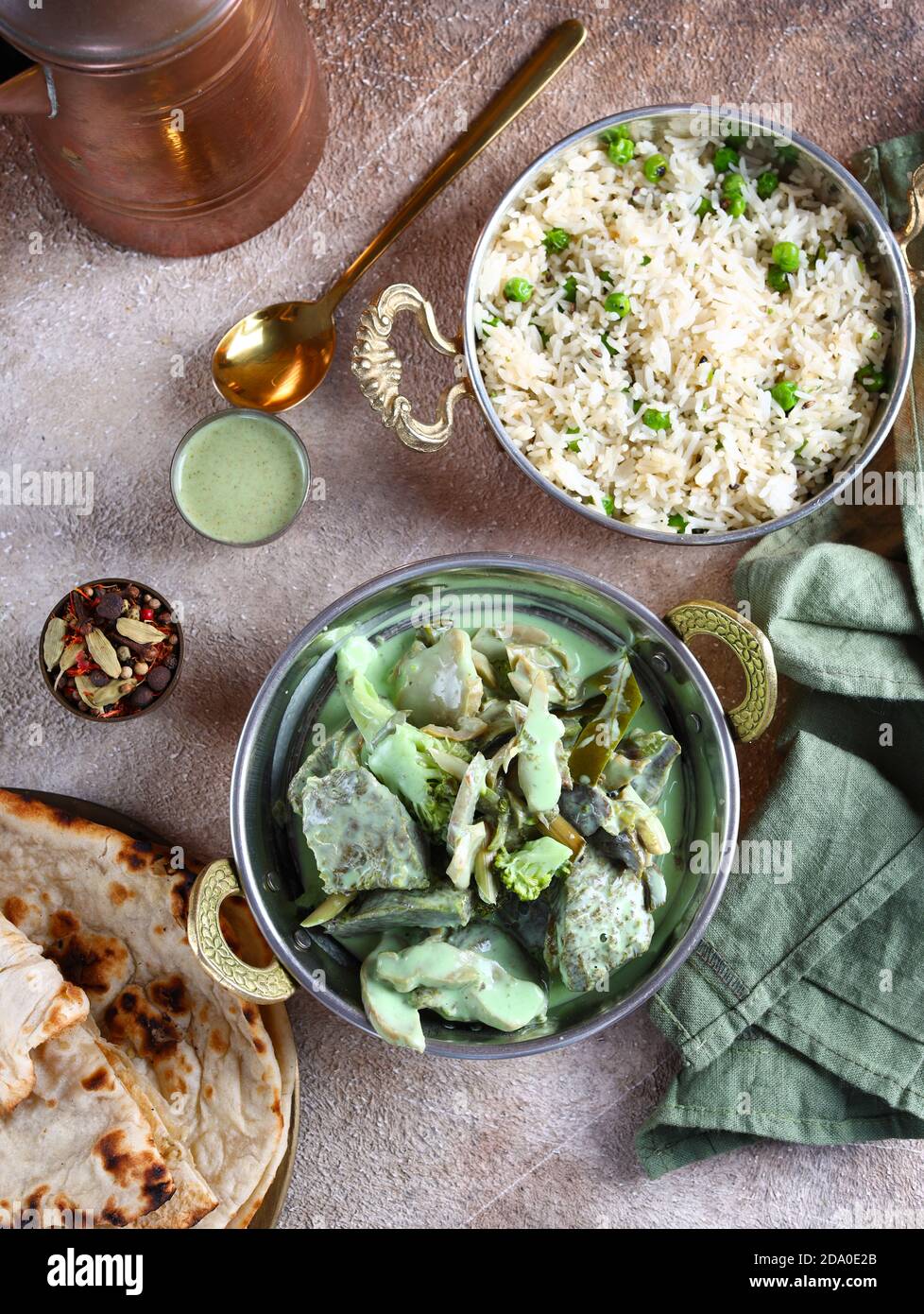 traditional indian food green curry lamb Stock Photo Alamy