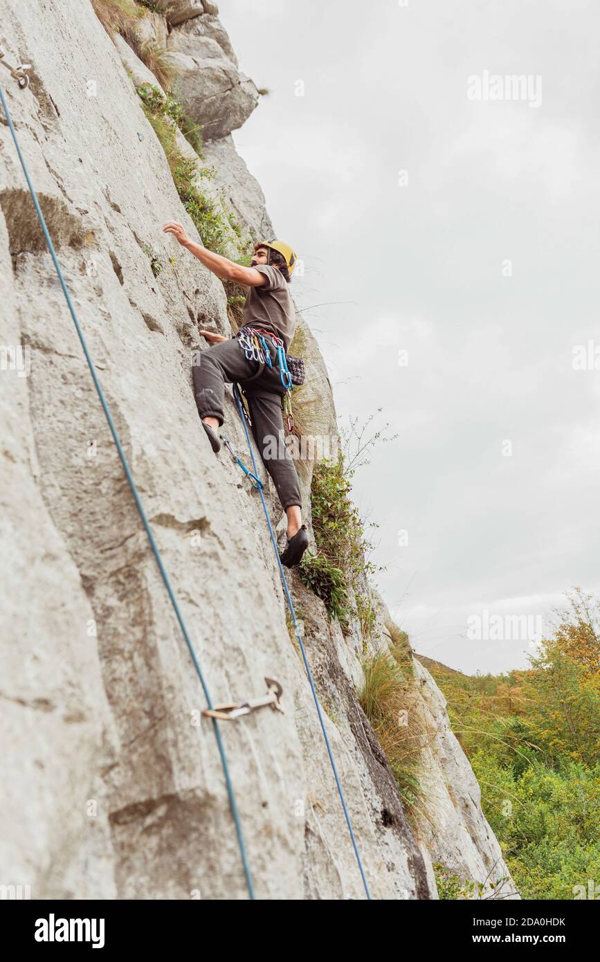 Practice mountain climbing hi-res stock photography and images - Alamy