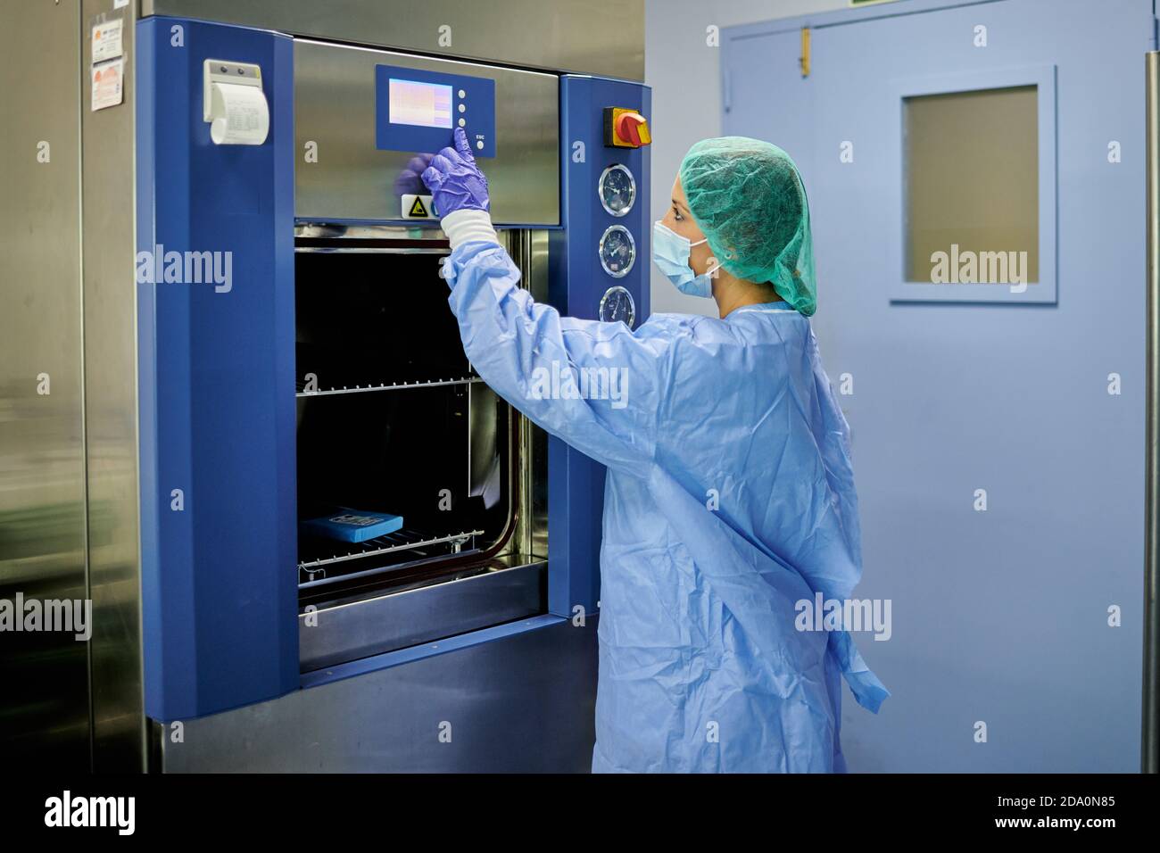 Sterilization machine hires stock photography and images Alamy