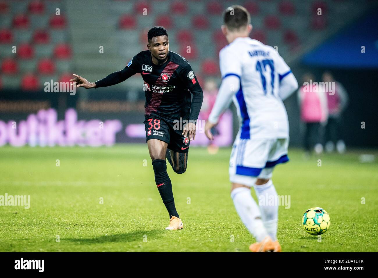 Herning Denmark 08th Nov 2020 Frank Onyeka 38 Of Fc Midtjylland Seen During The 3f Superliga Match Between Fc Midtjylland And Fc Copenhagen At Mch Arena In Herning Photo Credit Gonzales Photo Alamy