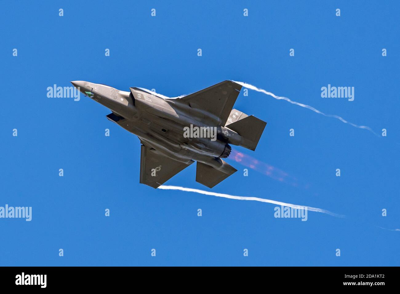 Sanford, Florida – October 31, 2020:  F-35 Lightning II performance by the F-35 Lightning II Demo Team at the Lockheed Martin Space and Air Show in Sa Stock Photo