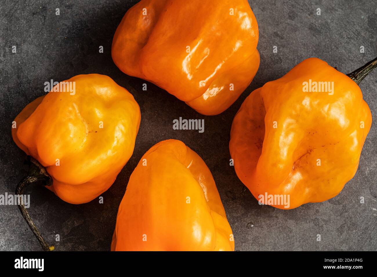 Red orange yellow green peppers hi-res stock photography and images - Alamy