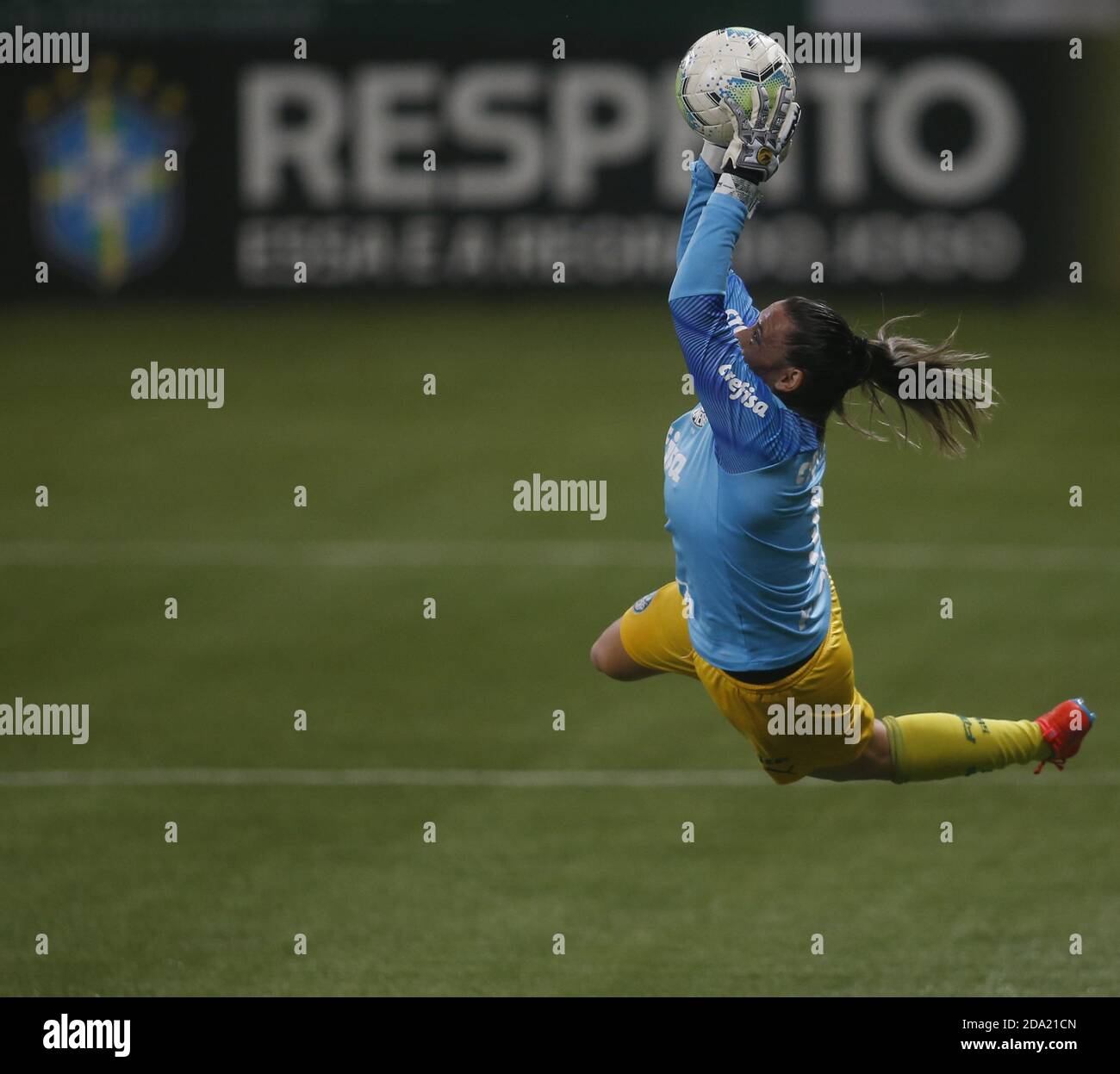 Reserve goalkeeper hires stock photography and images Alamy