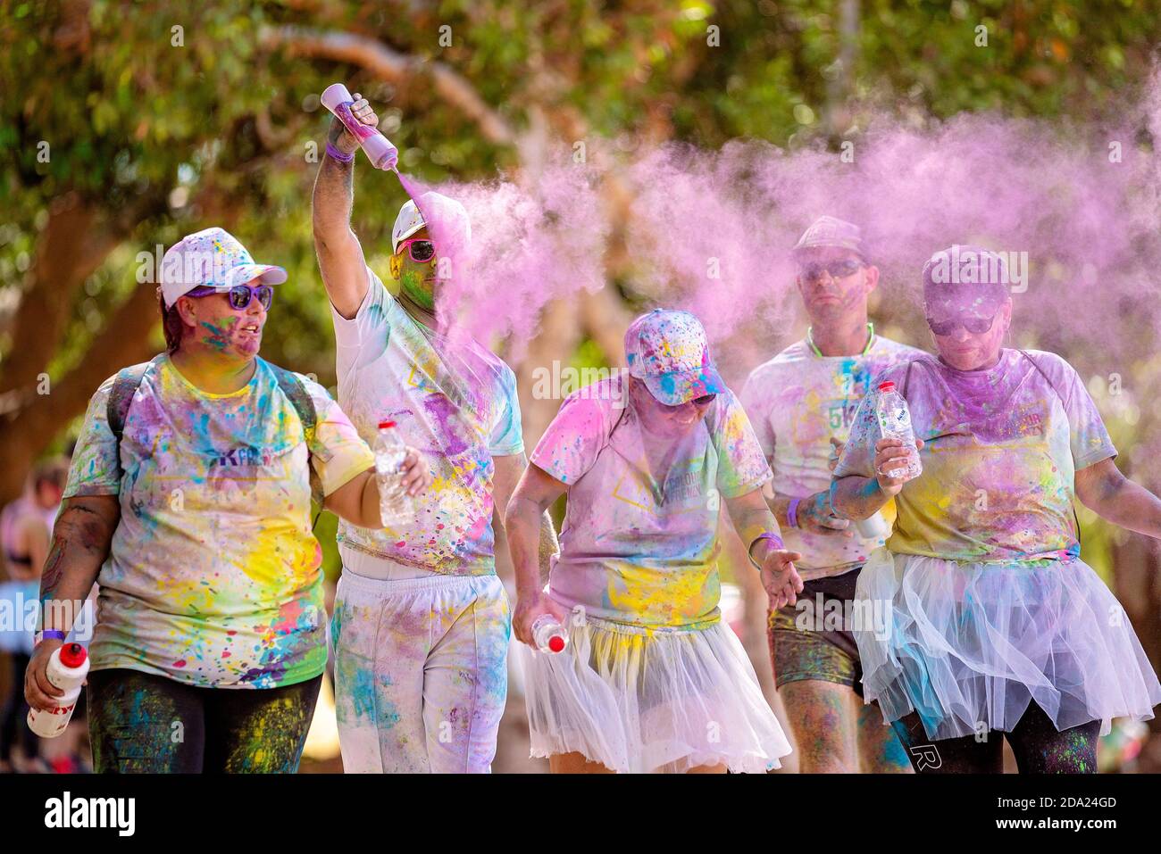Color run group powder hi-res stock photography and images - Alamy
