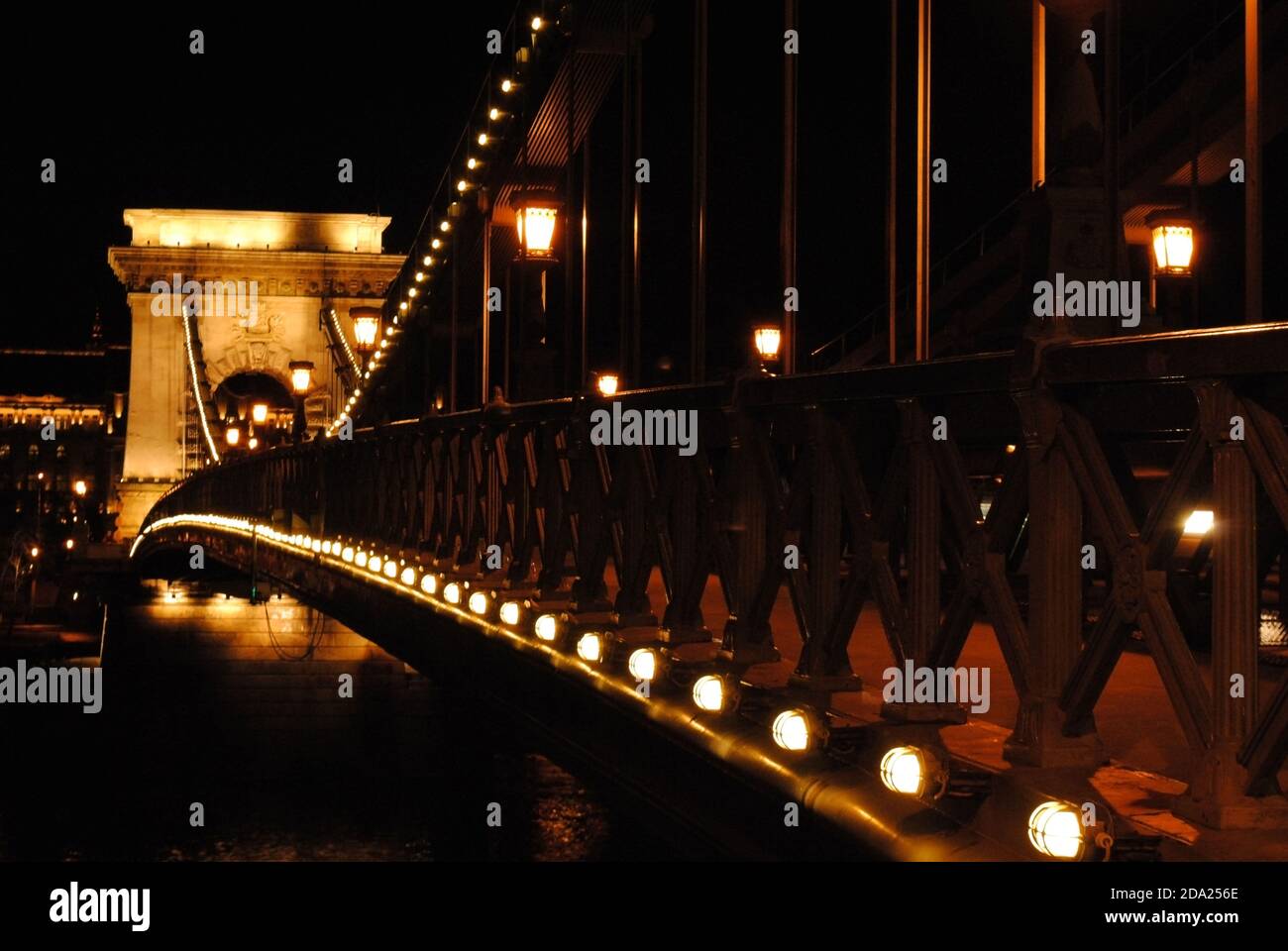 Chain link suspension bridge hires stock photography and images Alamy