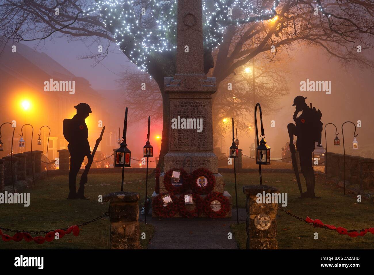 Middleton In Teesdale County Durham Uk 9th November Uk Weather Surrounded By Fog The Silhouette Of A Soldier Stands Sentinel Over The Middleton In Teesdale War Memorial In Northeast England Credit David Forster Alamy Live News