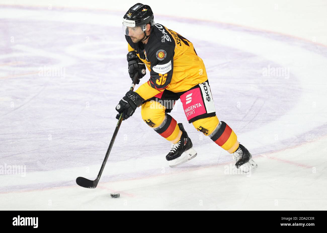 Krefeld, Deutschland. 09th Nov, 2020. firo: 08.11.2020 Ice Hockey National Team Germany Cup Germany - Latvia Yannic Seidenberg, GER | usage worldwide Credit: dpa/Alamy Live News Stock Photo